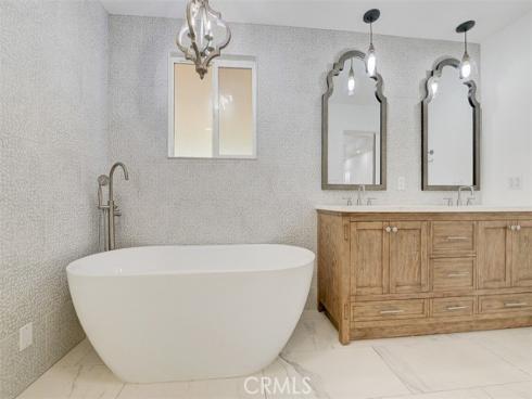 380 Mira Loma Pl , Costa Mesa, CA