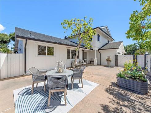 2786 Lorenzo Avenue, Costa Mesa, CA