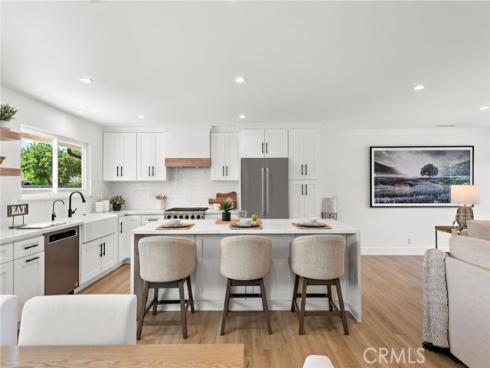 2786 Lorenzo Avenue, Costa Mesa, CA