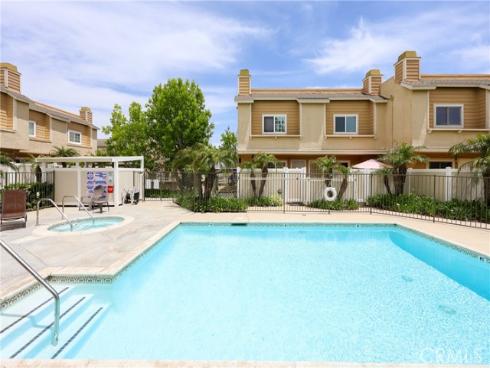 290 Victoria 19 Street, Costa Mesa, CA