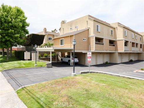 290 Victoria 19 Street, Costa Mesa, CA