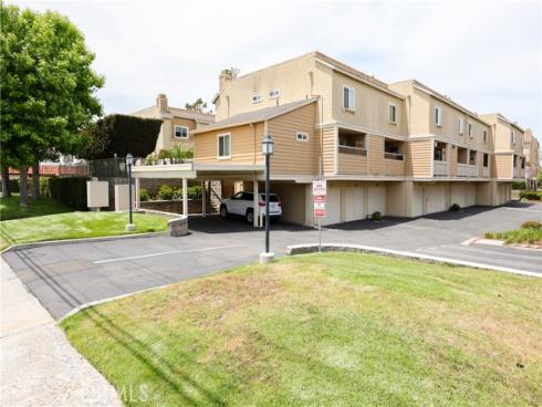 290 Victoria 19 Street, Costa Mesa, CA