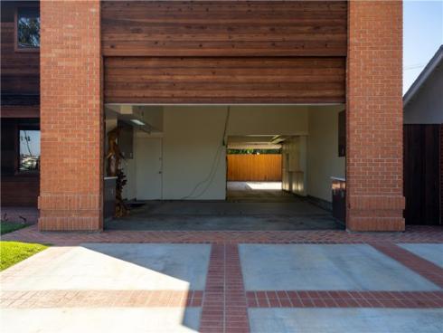 2405  Tustin   Avenue, Costa Mesa, CA