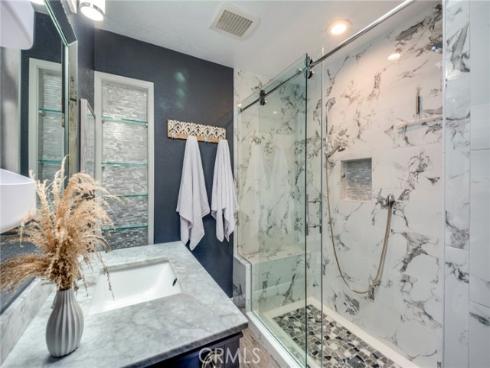 1925 Anaheim 8 Avenue, Costa Mesa, CA