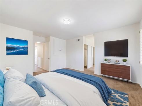 305 Robin Hood Lane, Costa Mesa, CA