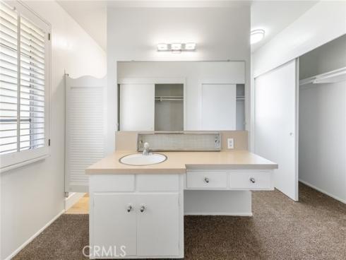 305 Robin Hood Lane, Costa Mesa, CA