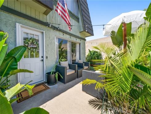 1622 Iowa Street D , Costa Mesa, CA