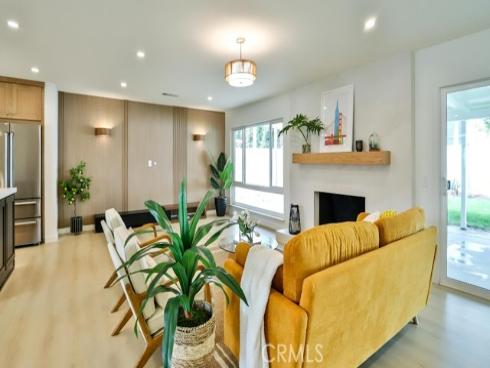 2737 Lorenzo Avenue, Costa Mesa, CA