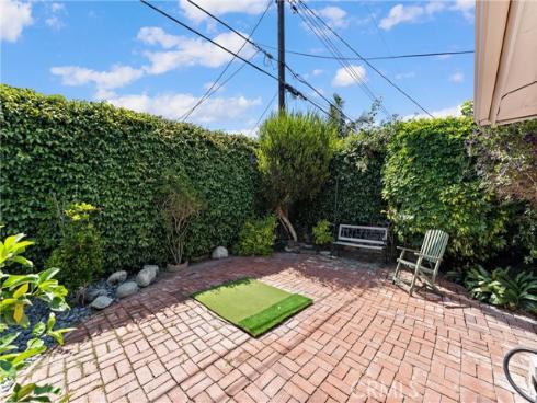 2924 Royal Palm Drive, Costa Mesa, CA