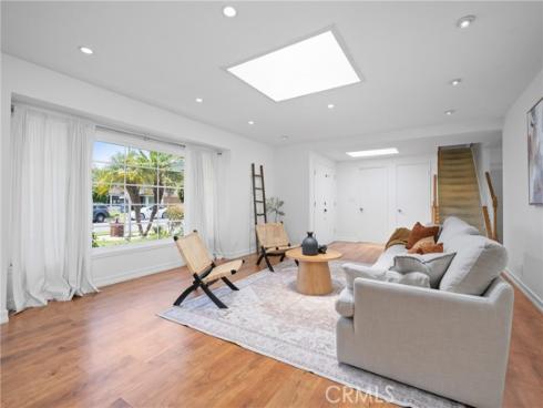 2704 Albatross Drive, Costa Mesa, CA