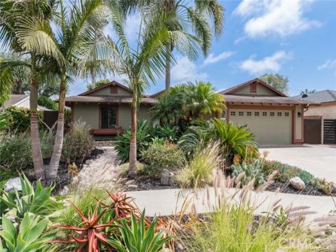 983 Oak Street, Costa Mesa, CA