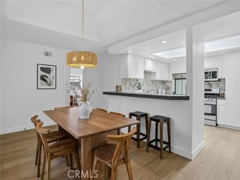 983 Oak Street, Costa Mesa, CA