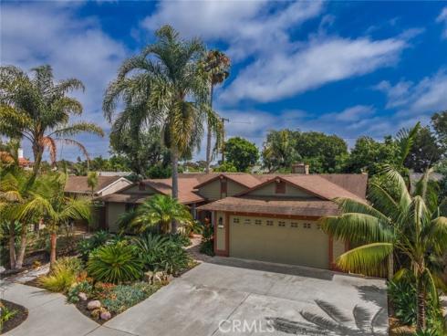 983 Oak Street, Costa Mesa, CA