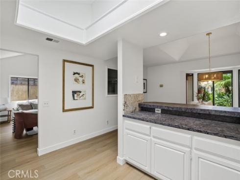 983 Oak Street, Costa Mesa, CA