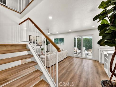 921 Dahlia Avenue, Costa Mesa, CA