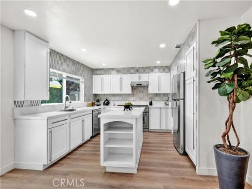921 Dahlia Avenue, Costa Mesa, CA