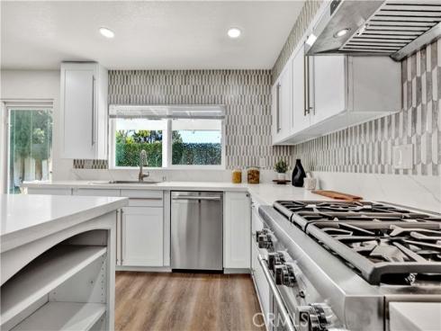 921 Dahlia Avenue, Costa Mesa, CA