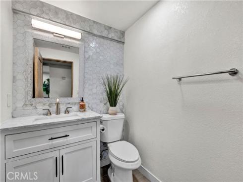 921 Dahlia Avenue, Costa Mesa, CA