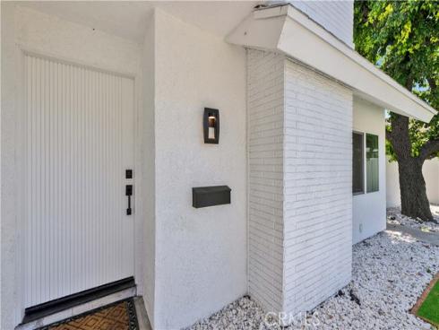 921 Dahlia Avenue, Costa Mesa, CA