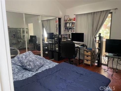 404 Brighton Springs , Costa Mesa, CA