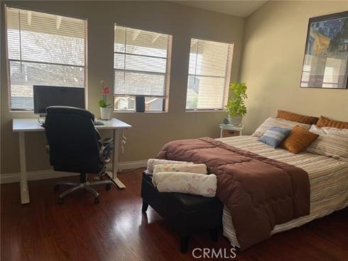 404 Brighton Springs , Costa Mesa, CA