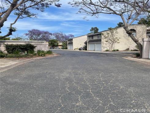 404 Brighton Springs , Costa Mesa, CA