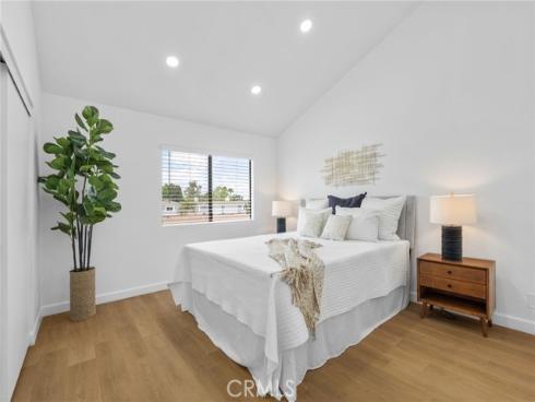 2512 Santa Ana 3 Avenue, Costa Mesa, CA