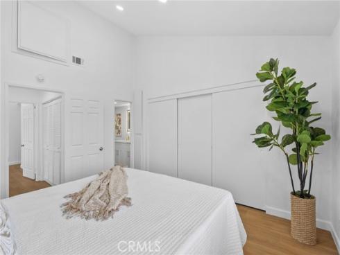 2512 Santa Ana 3 Avenue, Costa Mesa, CA