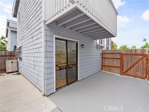 2512 Santa Ana 3 Avenue, Costa Mesa, CA