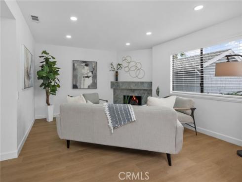 2512 Santa Ana 3 Avenue, Costa Mesa, CA