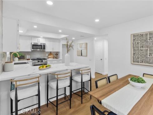 2512 Santa Ana 3 Avenue, Costa Mesa, CA