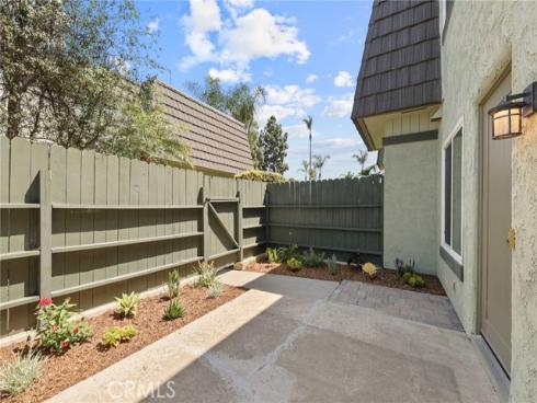 1634 Iowa B Street, Costa Mesa, CA