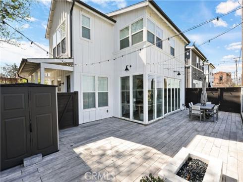 2294 Pacific Avenue, Costa Mesa, CA