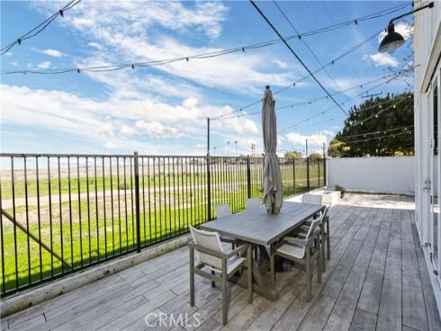 2294 Pacific Avenue, Costa Mesa, CA