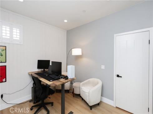 2294 Pacific Avenue, Costa Mesa, CA