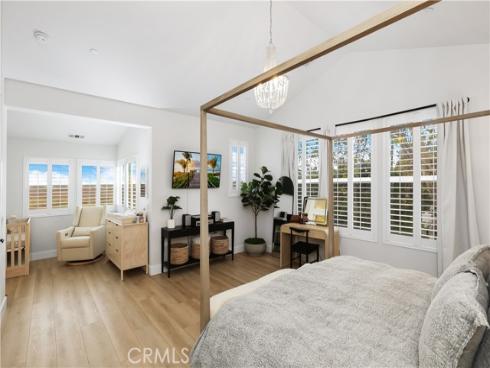 2294 Pacific Avenue, Costa Mesa, CA