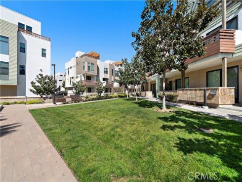 645 W 17th Street, Costa Mesa, CA