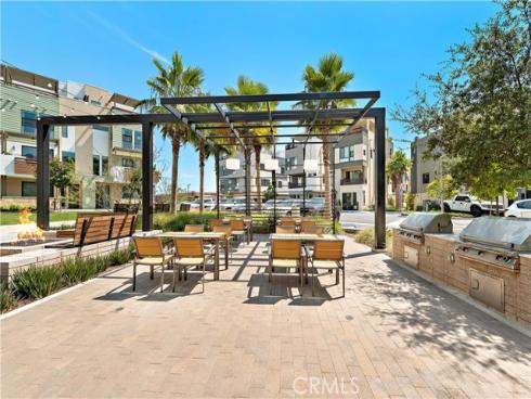 645 W 17th Street, Costa Mesa, CA