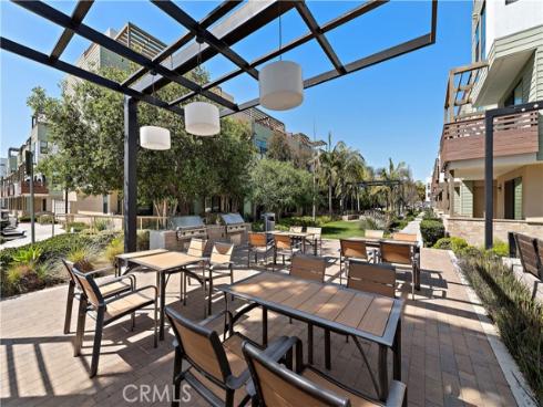 645 W 17th Street, Costa Mesa, CA