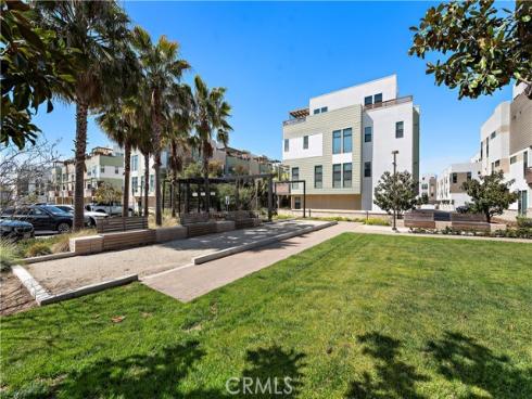 645 W 17th Street, Costa Mesa, CA