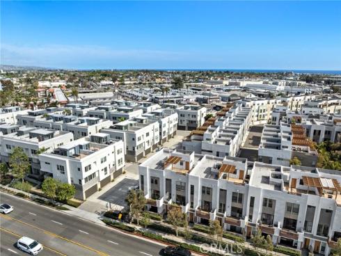 645 W 17th Street, Costa Mesa, CA