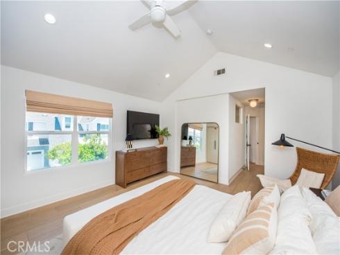 2065 Thurin Street, Costa Mesa, CA