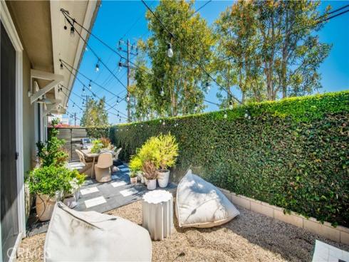 2065 Thurin Street, Costa Mesa, CA