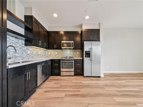 639 Channel Way, Costa Mesa, CA