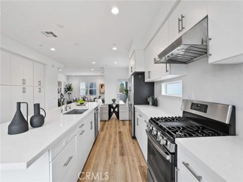 536 Caleigh Lane, Costa Mesa, CA