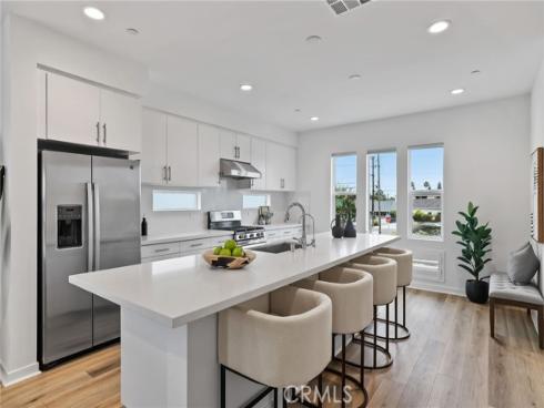 536 Caleigh Lane, Costa Mesa, CA