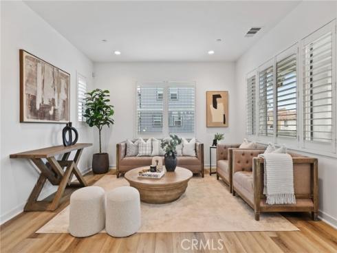 536 Caleigh Lane, Costa Mesa, CA