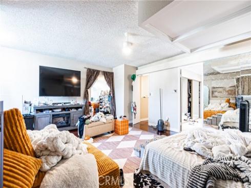 3375 Fuchsia , Costa Mesa, CA