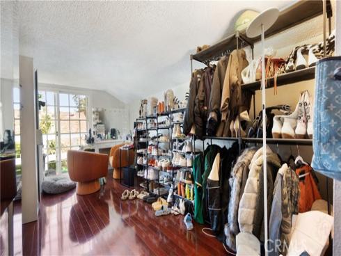 3375 Fuchsia , Costa Mesa, CA