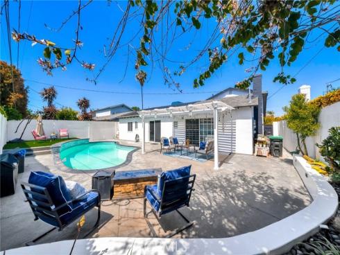 587  Traverse   Drive, Costa Mesa, CA